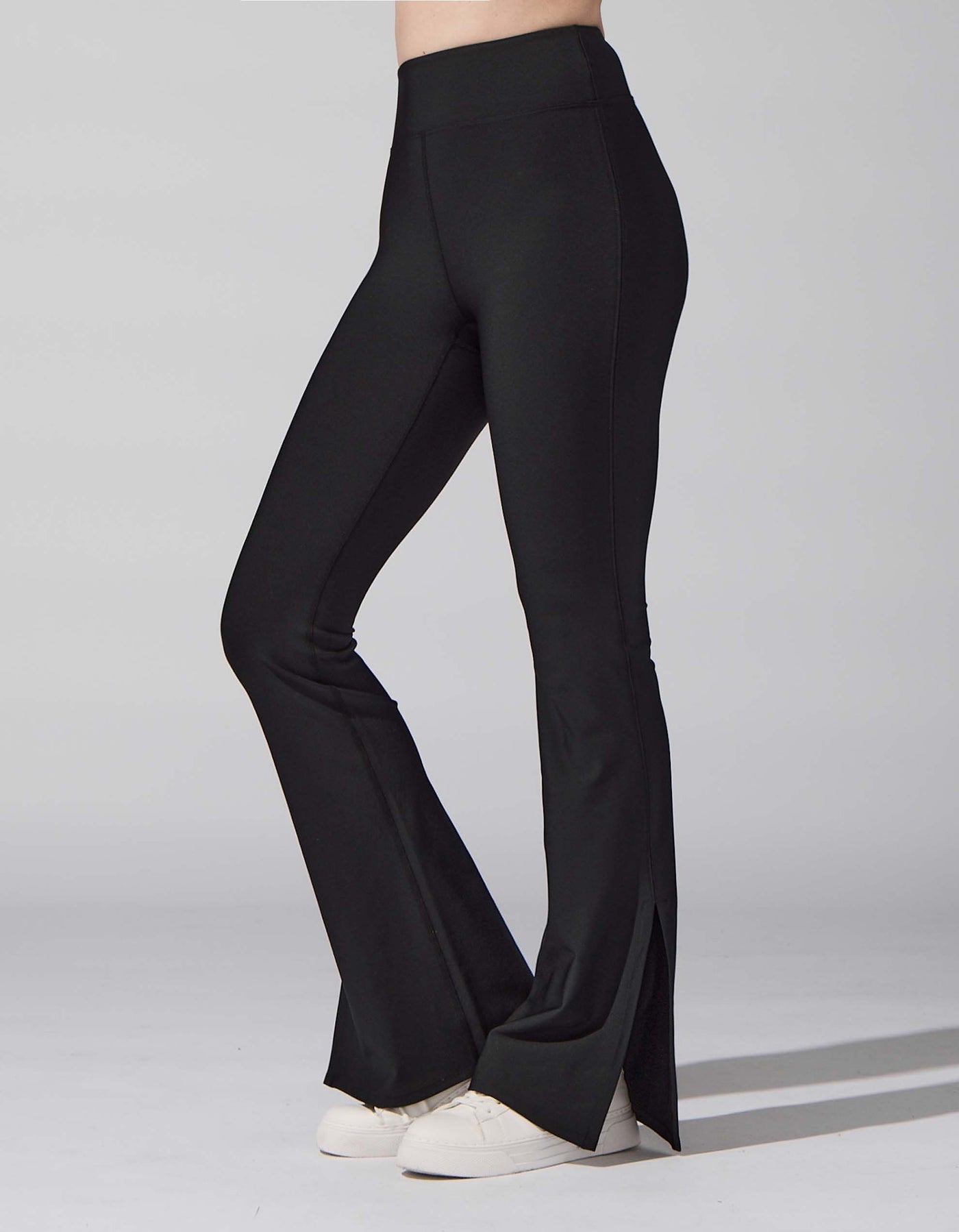 Slit Pants [Black]