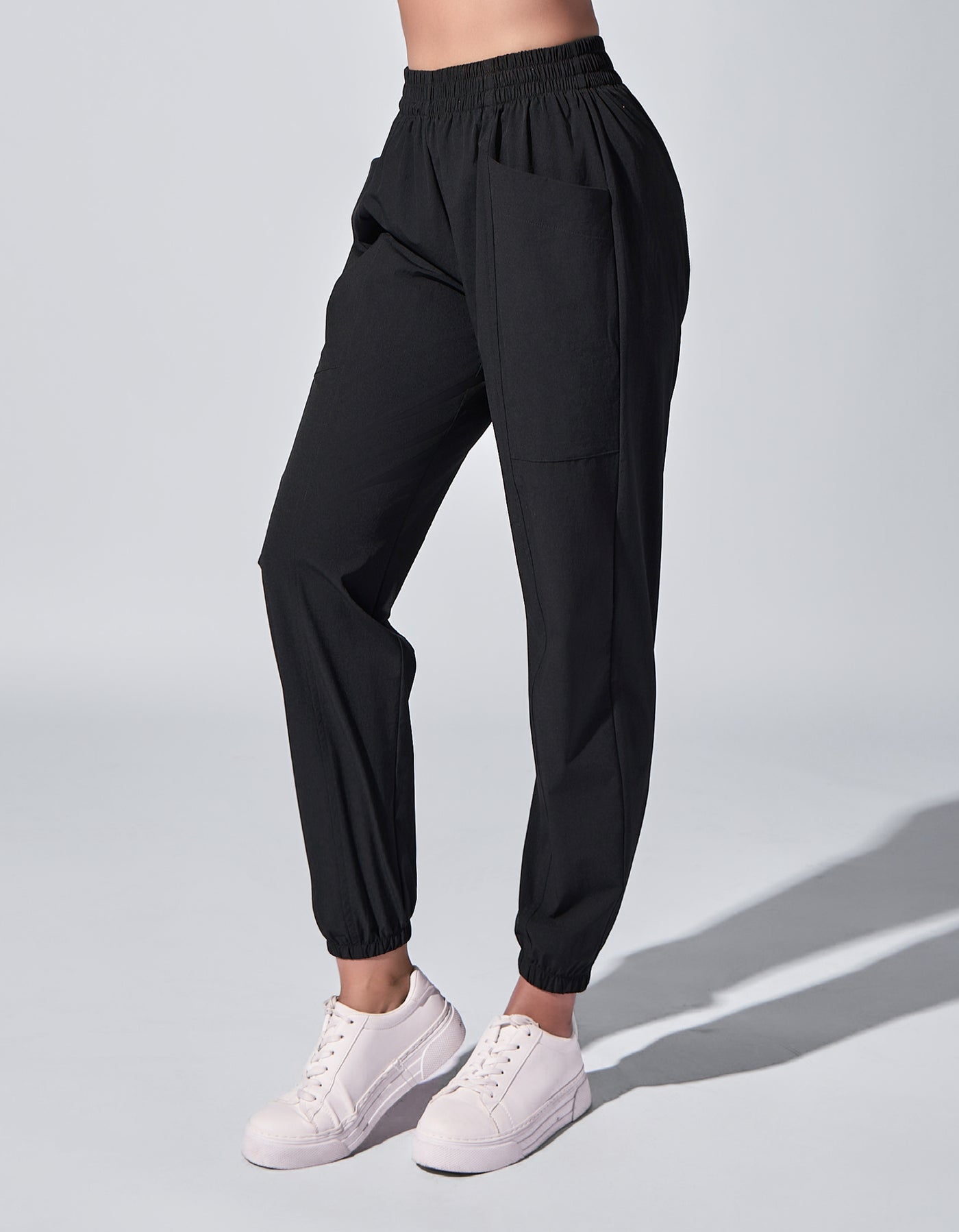 Essential Jogger [Black]